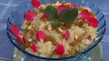 Pakoda croustillant et riz sucré aux amandes et aux raisins spécialité de Pune, en Inde (en hindi)
