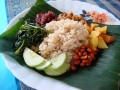 غذای ملی مالزی نازی لماک ( برنج نارگیلی) ( به زبان مالزیایی)