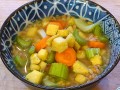Lustige Freundschafts-Gemüse-Orzo-Suppe (Französisch)