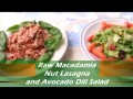 Rohe Macadamianuss-Lasagne und Avokado-Dill-Salat