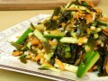Chef Cherie Soria do Living Light Culinary Arts: salada de vegetais marinhos e pepino