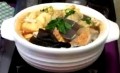 Oden vegano japonés: sopa caliente hirviendo con ‘bolsas de tesoro’ ( japonés)
