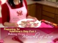 آماده شدن برای روز والنتاین (روز عشاق) – قسمت ۱، آماده کردن شیرینی های شکل دار از روی عشق